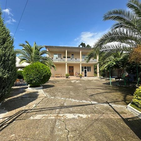 Green House Kobuleti Bagian luar foto