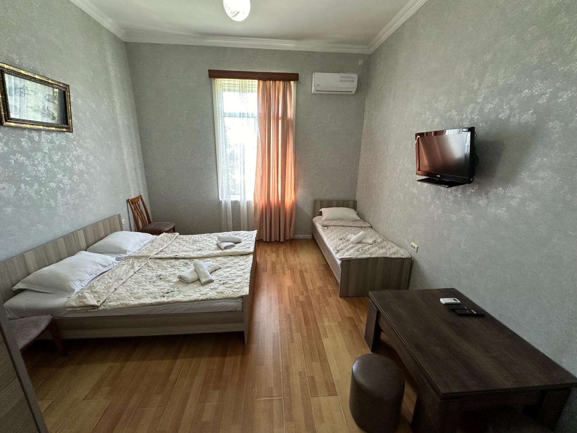 Green House Kobuleti Bagian luar foto