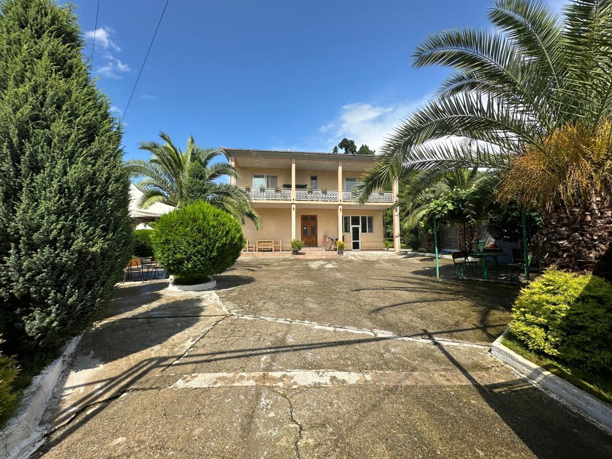 Green House Kobuleti Bagian luar foto